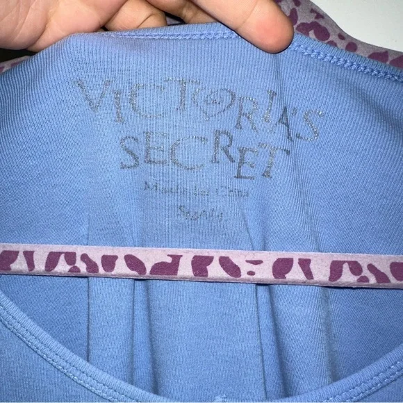 🌷5/$20 Victoria Secret Women’s Top - Picture 2 of 5